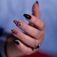 Spa manicura con esmaltado semipermanente (más de un tono)