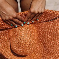 Spa manicura con esmaltado semipermanente (un tono)