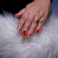 Manicura combinada con brillo natural (sin esmaltado)